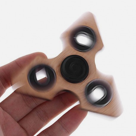 Le hand spinner, un jouet addictif qui améliore votre concentration