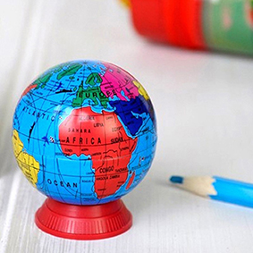 TAILLE-CRAYON - GLOBE
